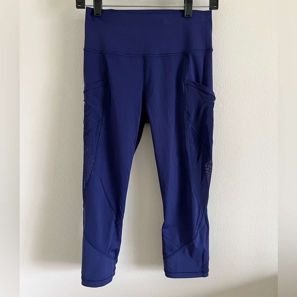 Lululemon Blue cropped Athletic Leggings